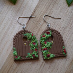 A Fairy Door (red flowers)